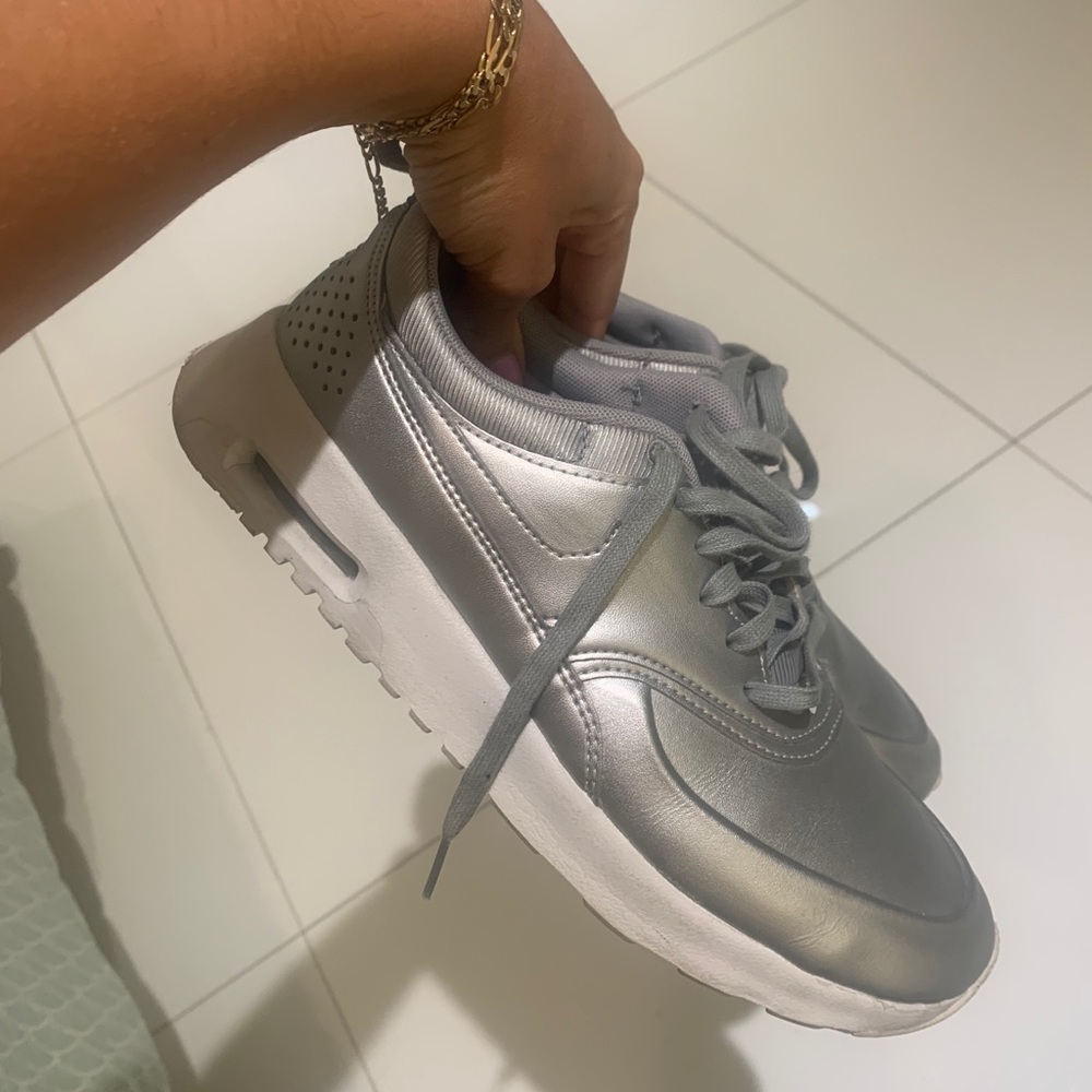 Nike Air Max Silver